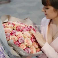 Букет № 554 из 49 эквадорских роз — фото 27