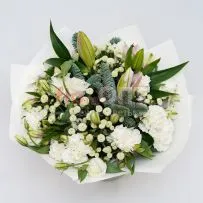 Букет № 430 с елью, лилией и гвоздикой  — фото 5