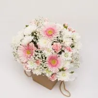 Коробка № 209 с герберами и хризантемой  — фото 39