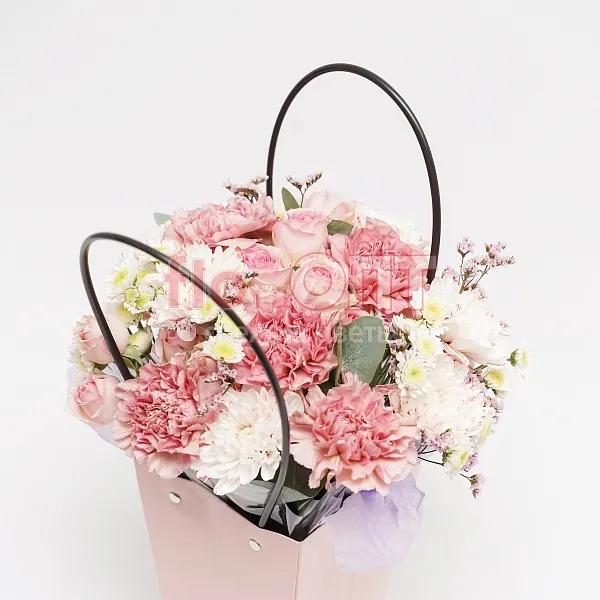 Коробка № 200 с розовой гвоздикой и хризантемой  — фото 2