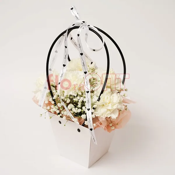 Коробка № 217 с белой гвоздикой  — фото 1