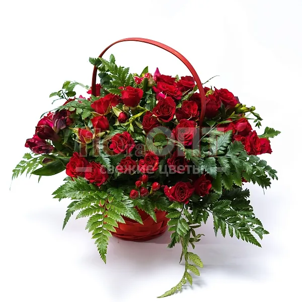 Композиция № 65 с кустовой красной розой — фото 4