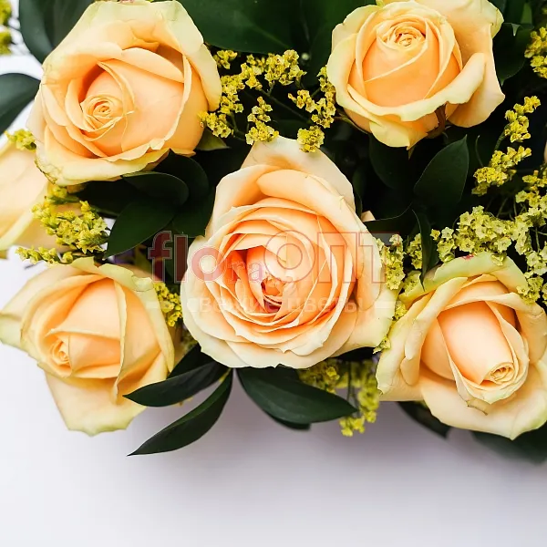 Композиция № 108 с кремовыми розами  — фото 4