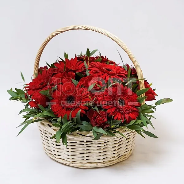 Композиция № 93 с герберой и российской розой — фото 1