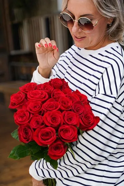 Букет № 557 из 23 красных роз  — фото 2