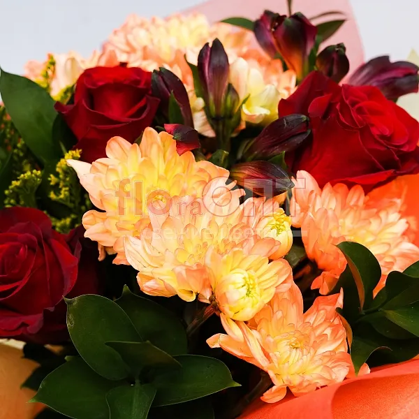 Букет № 395 с крашеной хризантемой и розами  — фото 4