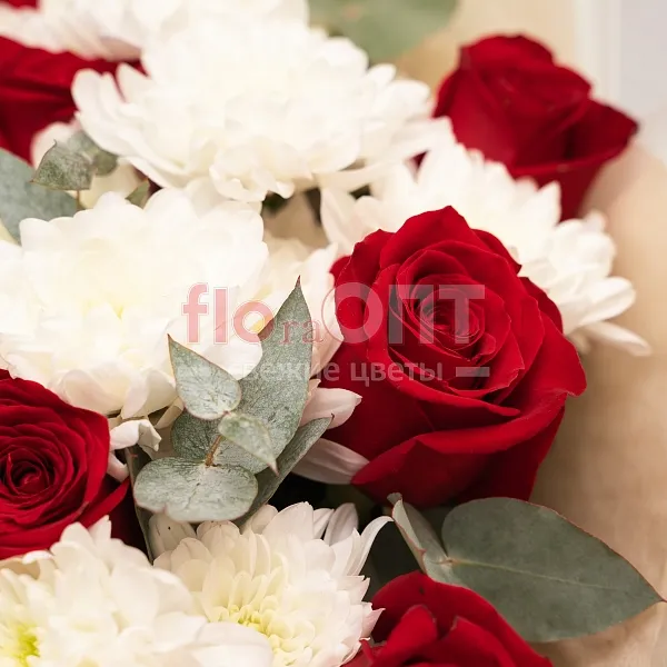 Букет № 71 с хризантемой и красными розами  — фото 5
