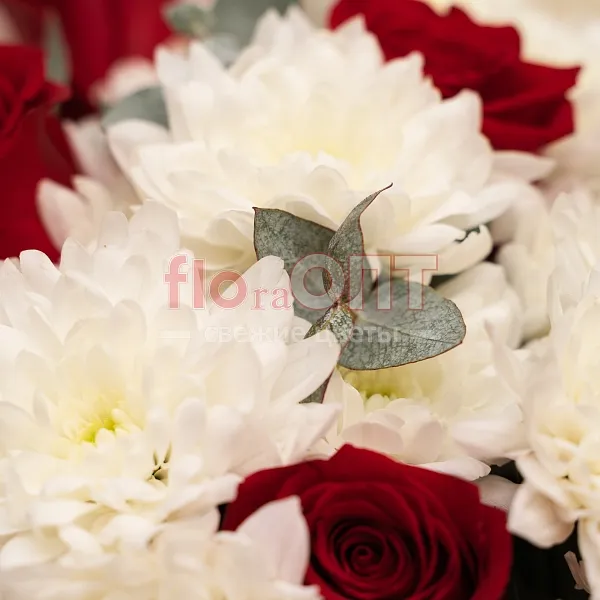 Букет № 71 с хризантемой и красными розами  — фото 4