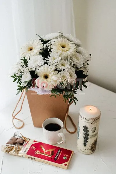 Коробка № 211 белая с герберами  — фото 4