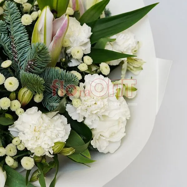 Букет № 430 с елью, лилией и гвоздикой  — фото 3