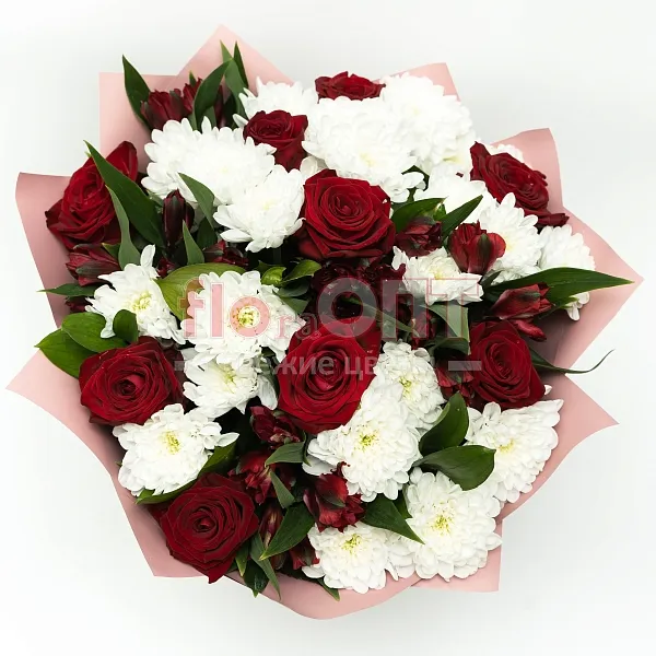 Букет № 515 с белой хризантемой и красными розами — фото 2