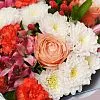 Букет Школьный №16 в оранжевом цвете с розами и гиперикумом — фото 8