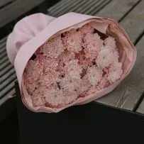 Букет Зефирка №15 из розовых крашеных хризантем — фото 7