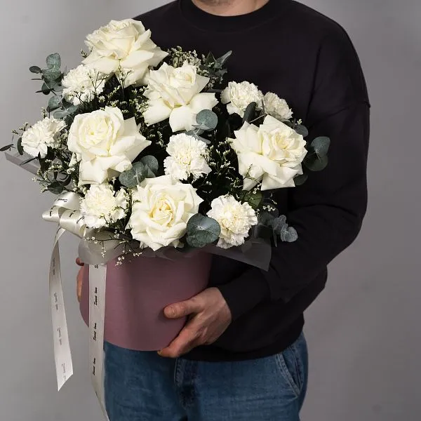 Коробка Сборная №5 с белой французской розой — фото 1