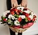 Цветы в корзинах